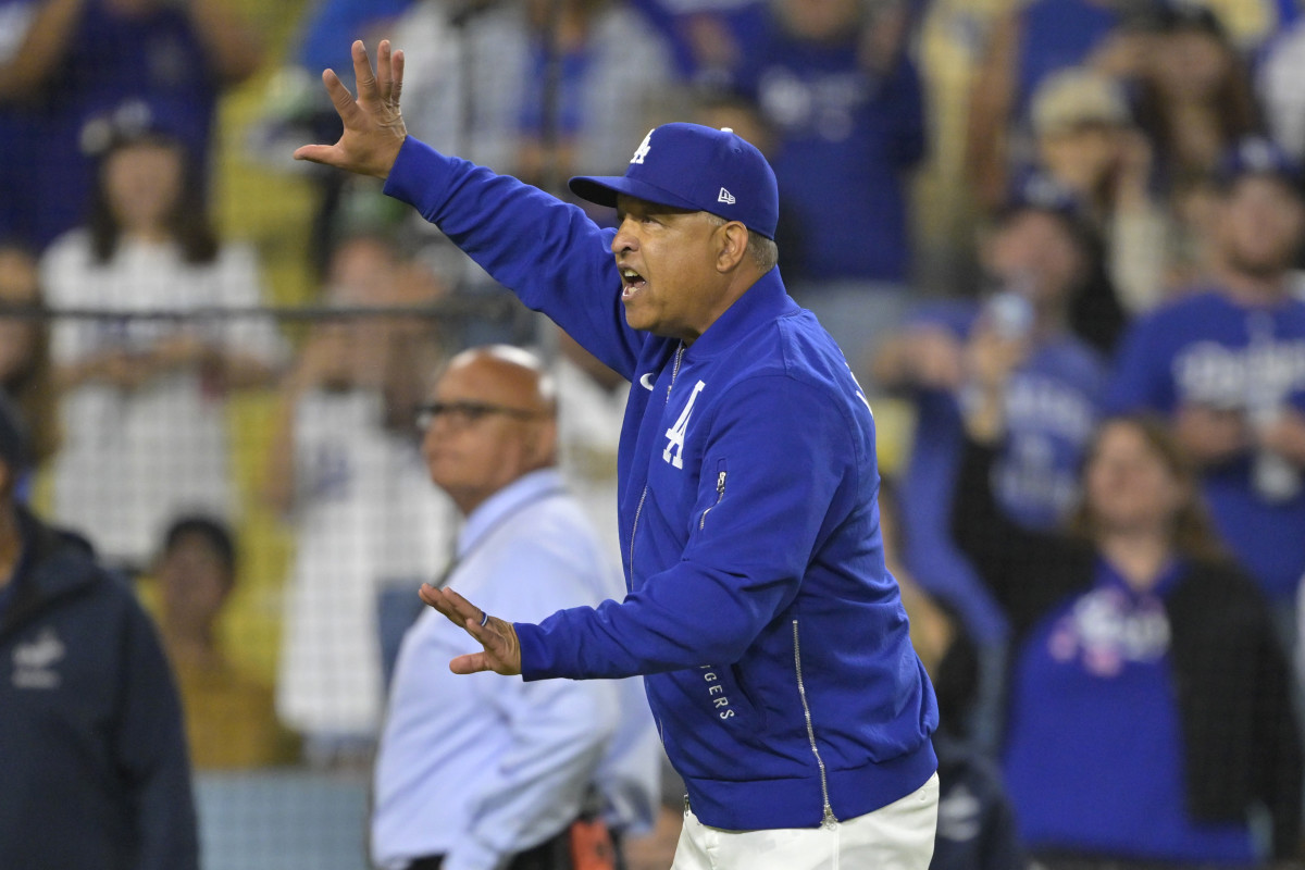 Dodgers Announce Trade With Brewers During Series - Athlon Sports