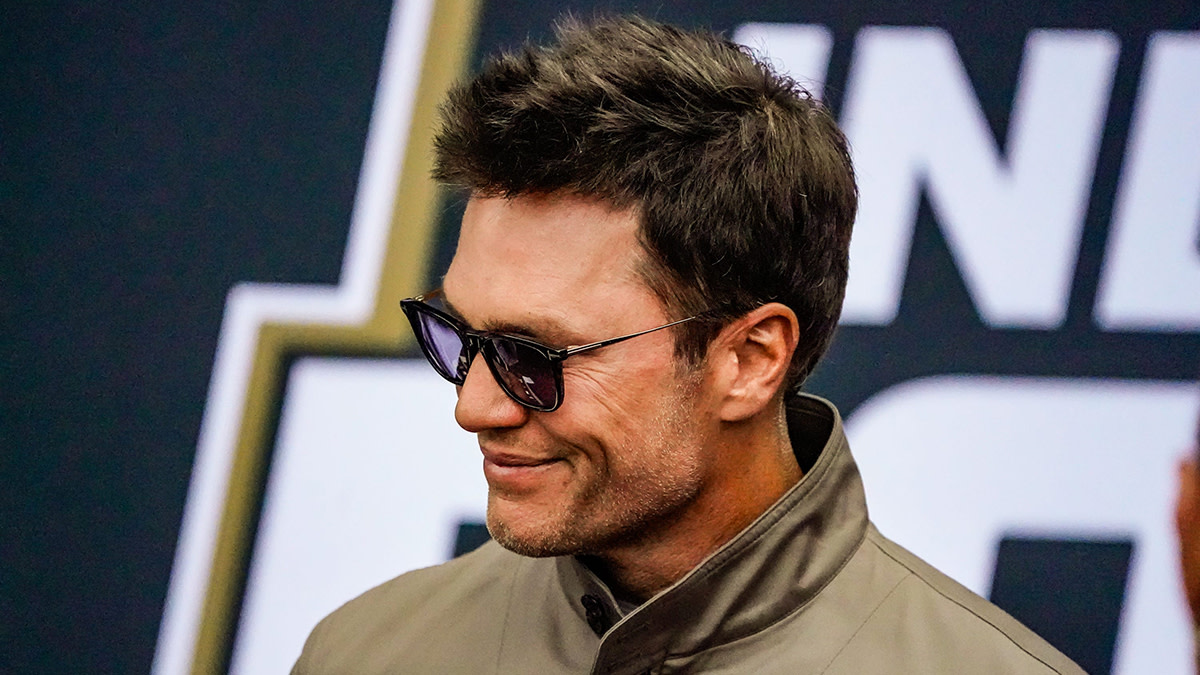 Tom Brady Has Eight-Word Response to Las Vegas Announcement - Athlon Sports