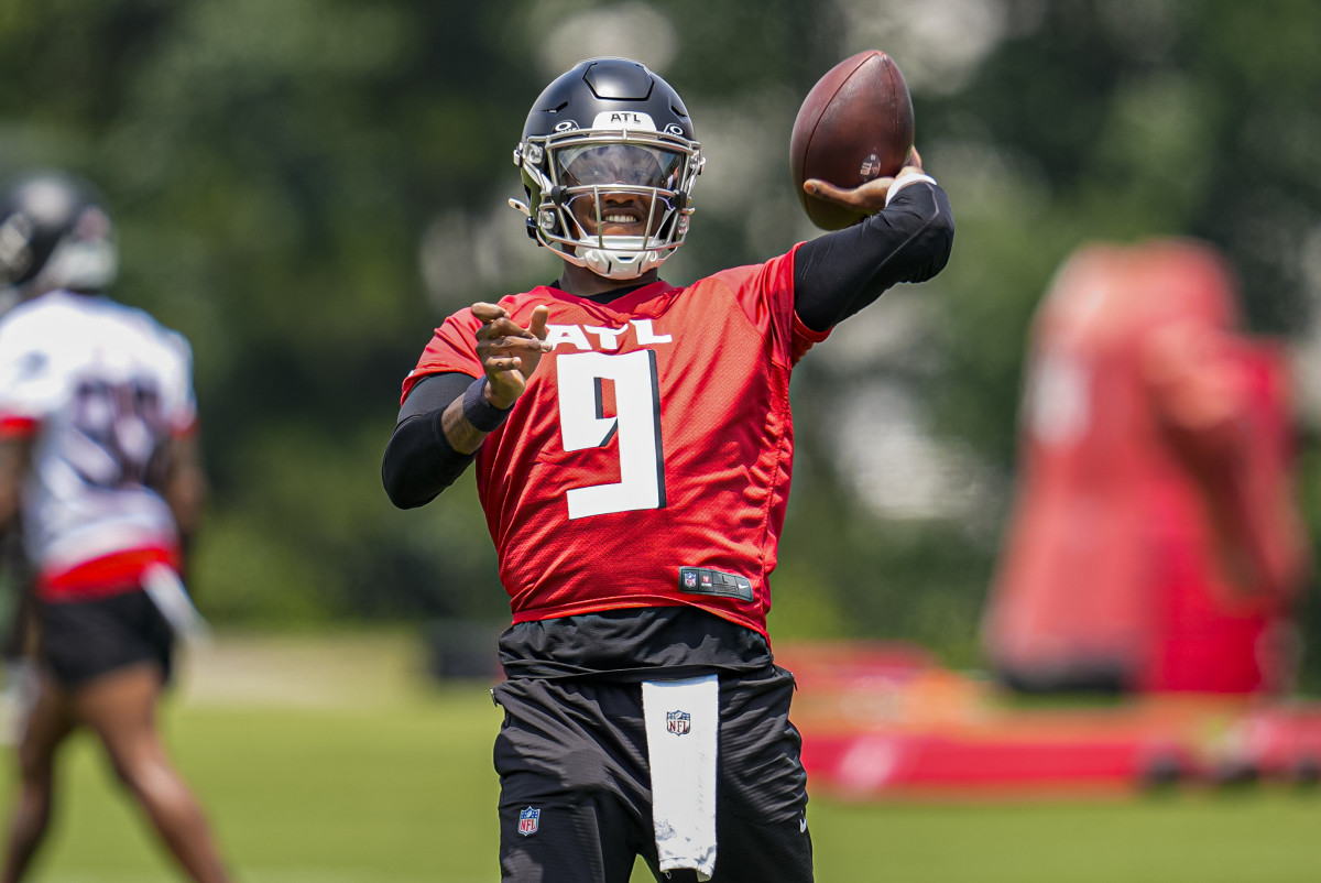 Left Handed Like Vick, Pocket Presence Like Ryan, How Far Can Michael Penix Jr. Take Atlanta? - Athlon Sports