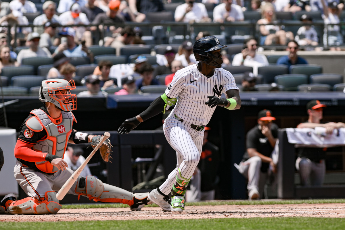 Yankees Score Early After Wild Play in Sunday Morning Game - Athlon Sports