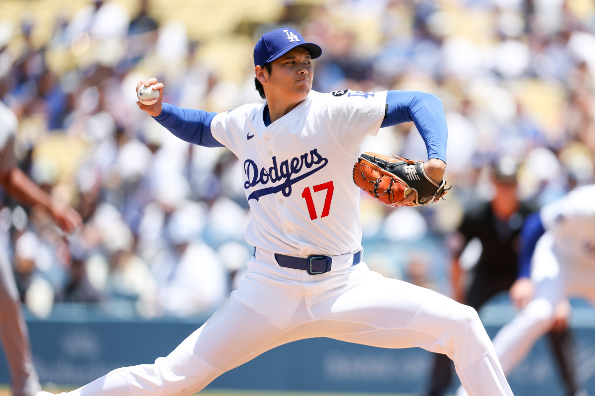 Los Angeles Dodgers two‑way player Shohei Ohtani (17)