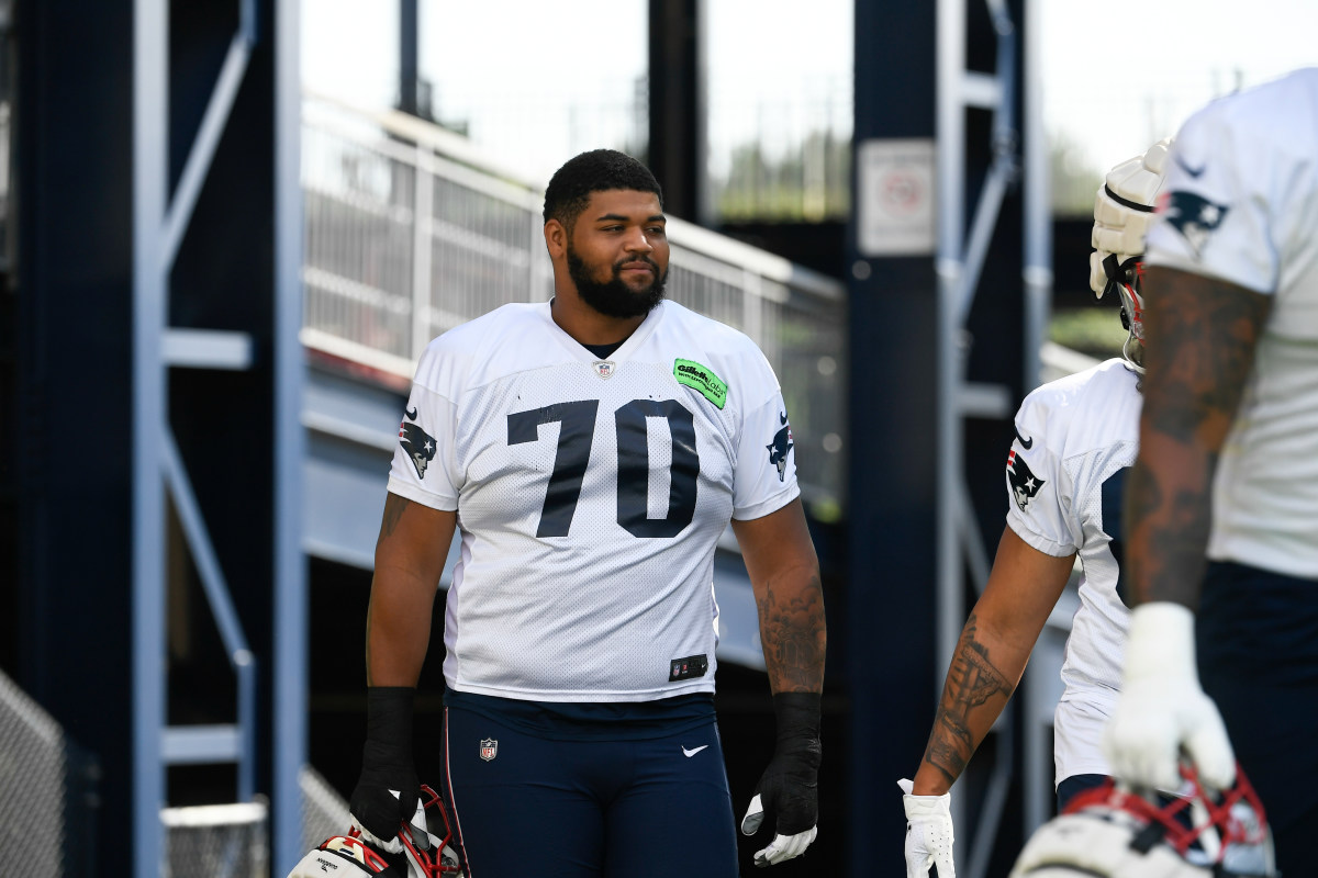 Patriots Reportedly Sign UFL Offensive Lineman - Athlon Sports