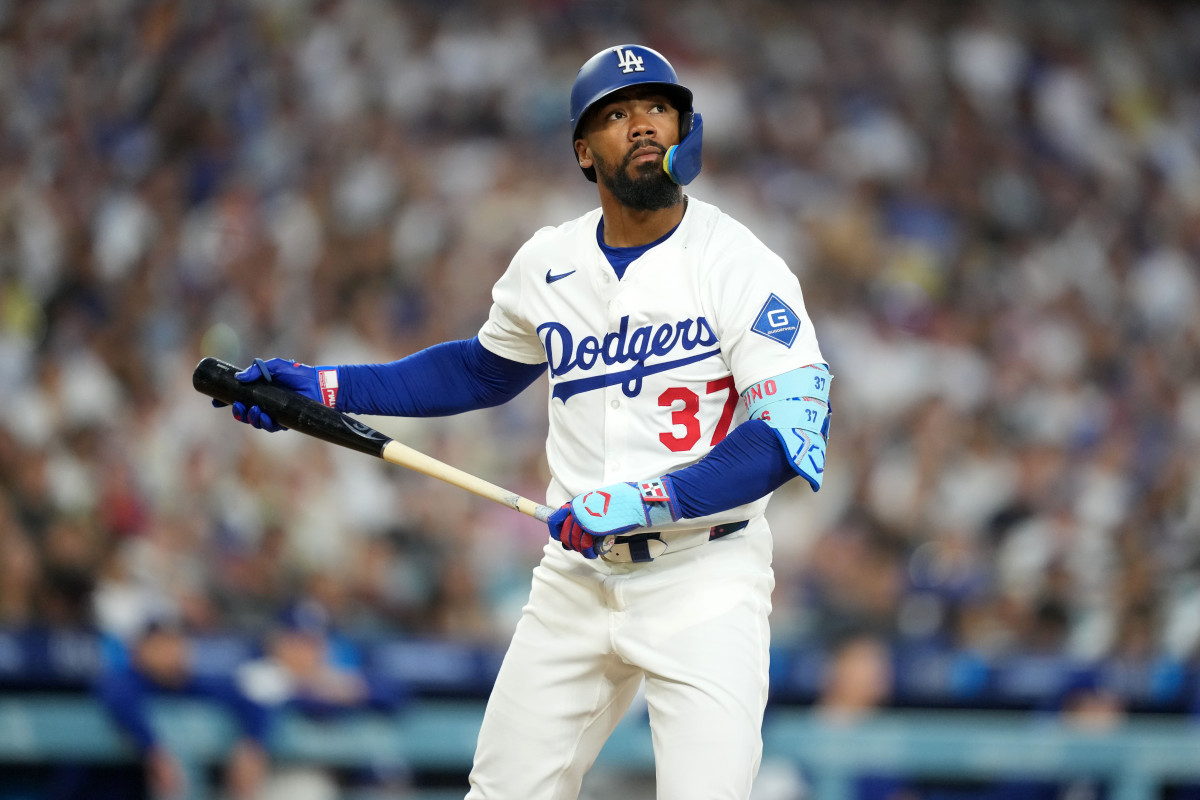 Dodgers' Dave Roberts Announces Bad Teoscar Hernández News - Athlon Sports
