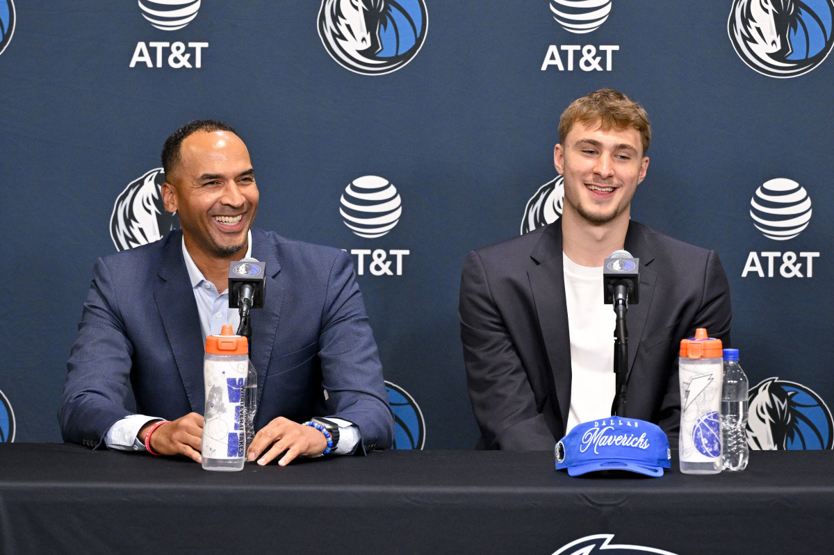 Former Lakers Star Sends Message After Joining Cooper Flagg, Mavericks  - Athlon Sports