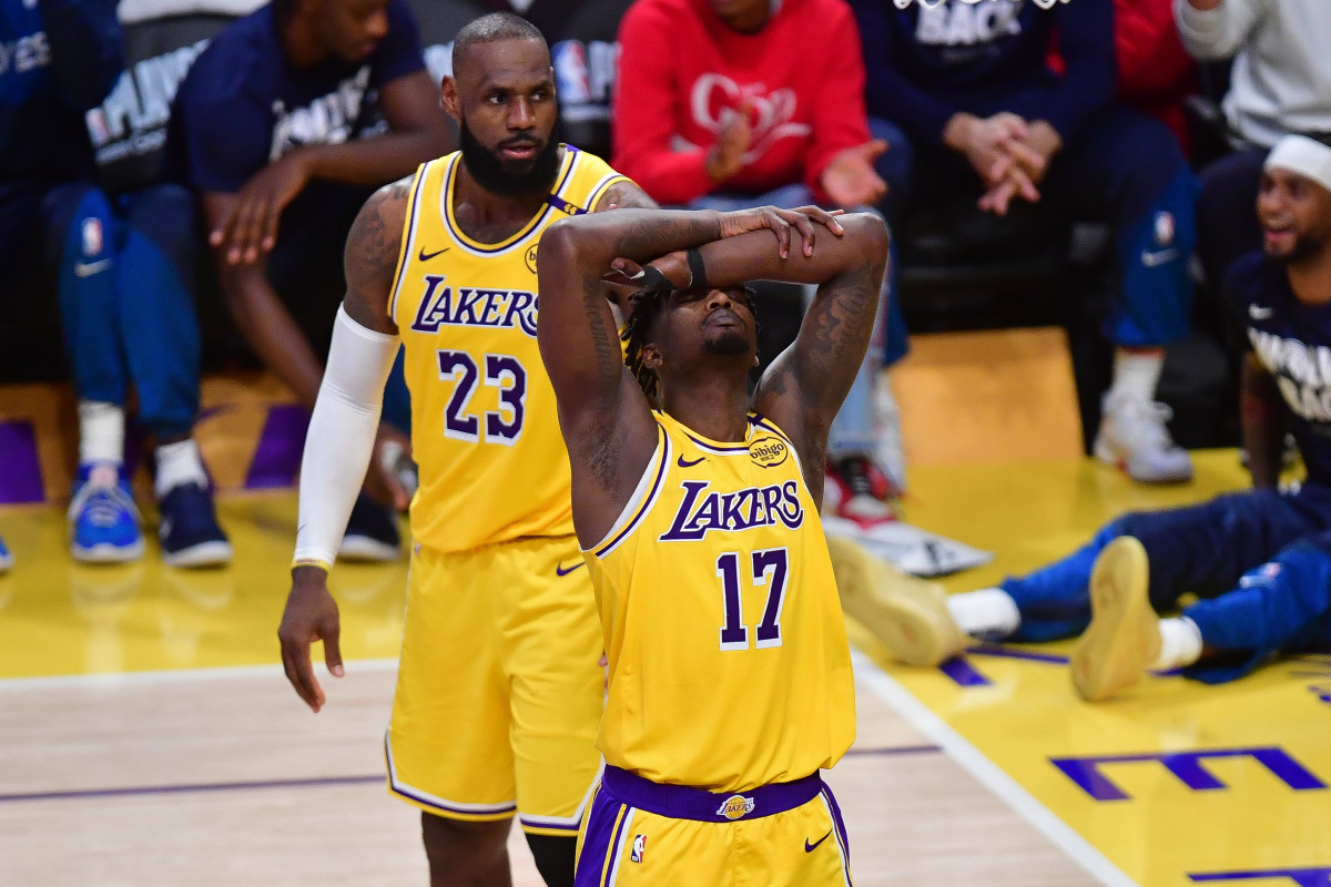 Los Angeles Lakers forward Dorian Finney-Smith (17).