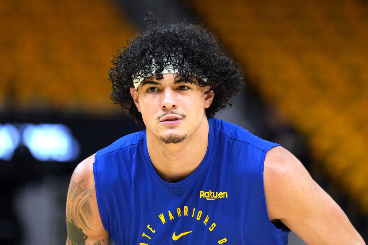 Warriors Make Contract Decisions on 2 Fan Favorites Ahead of NBA Free Agency - Athlon Sports