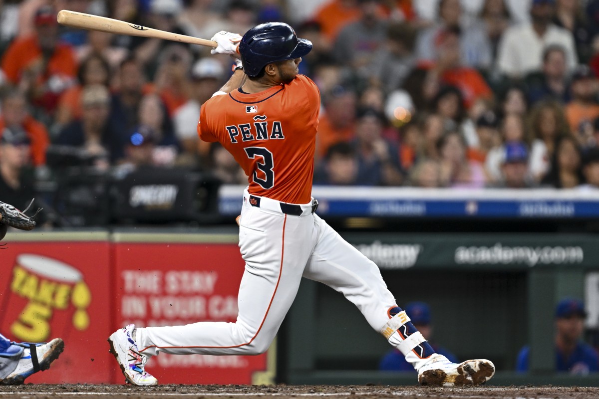 Astros Make Official Move on Jeremy Pena Injury - Athlon Sports