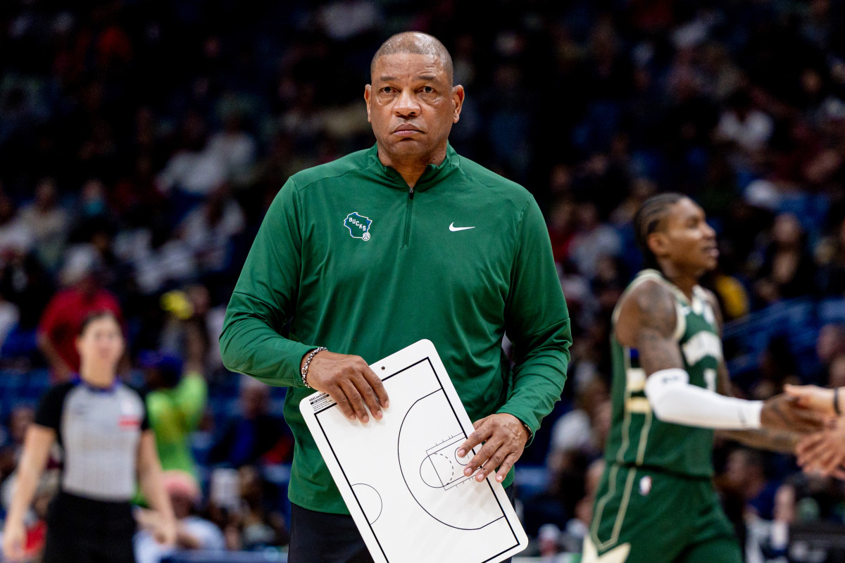 Bucks Lose $18 Million Starter to Clippers - Athlon Sports