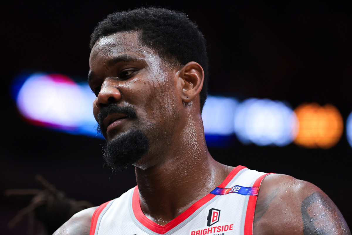 JJ Redick’s Comments About Deandre Ayton Resurface After Lakers Report - Athlon Sports
