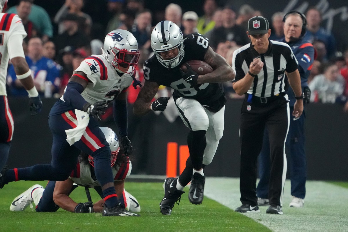 REPORT: Jon Gruden sends a pointed message to Darren Waller following Dolphins trade.