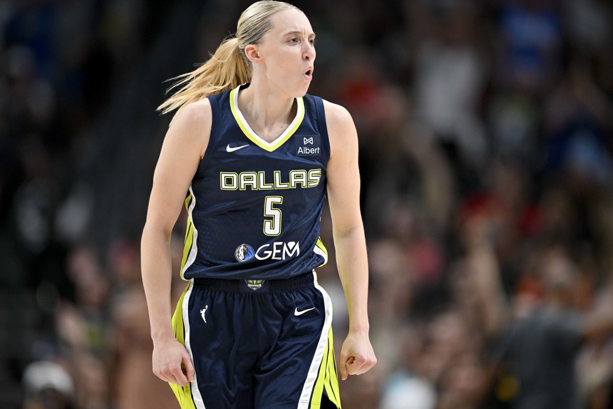 Dallas Wings guard Paige Bueckers stuns with pregame outfit.