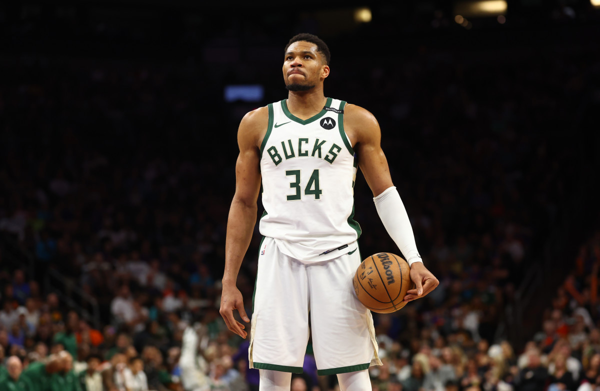 Giannis Antetokounmpo’s Decision With Bucks Gets an Update: Insider - Athlon Sports
