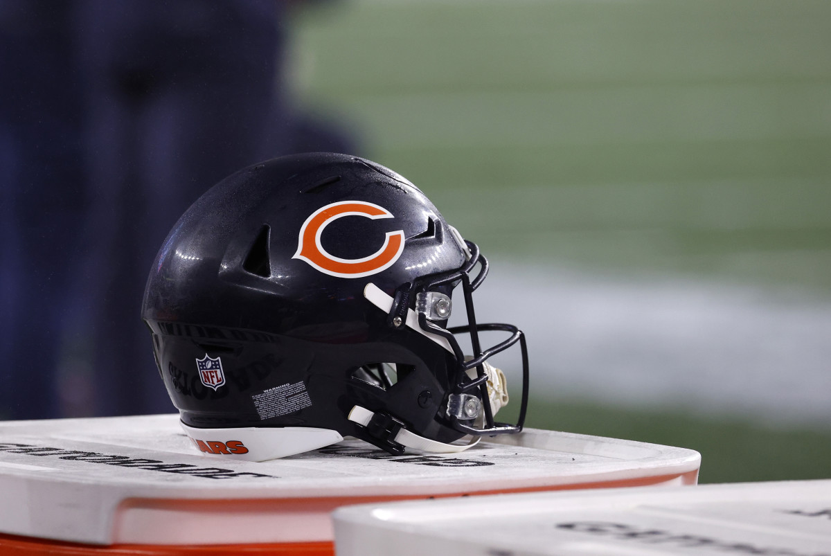 Chicago Bears Linked to Multiple Free Agents Ahead of Training Camp - Athlon Sports