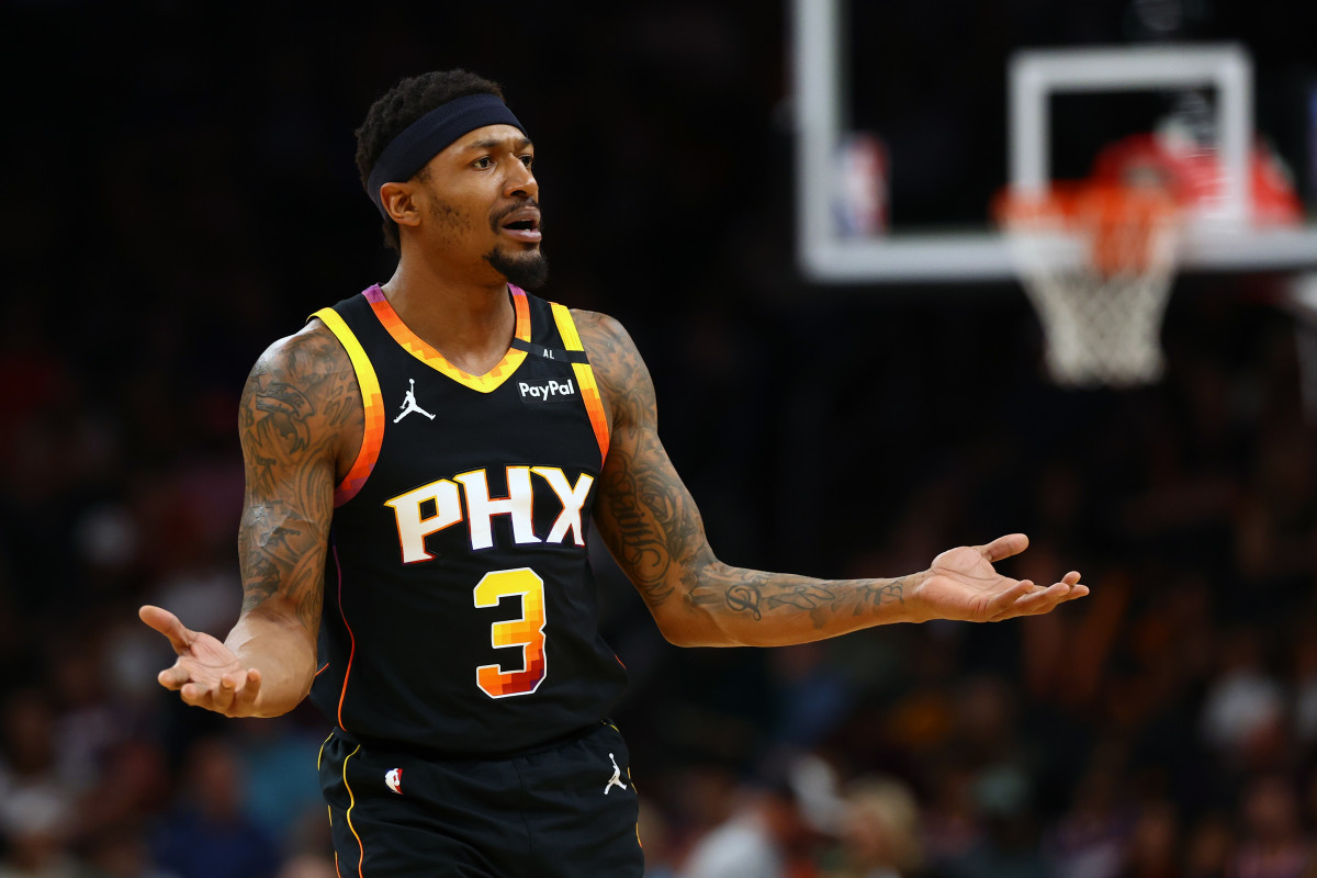 Phoenix Suns guard Bradley Beal (3).