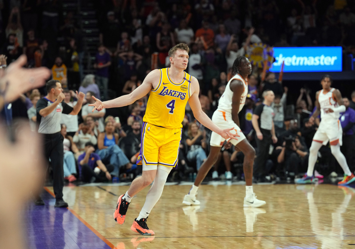 Los Angeles Lakers guard Dalton Knecht (4).