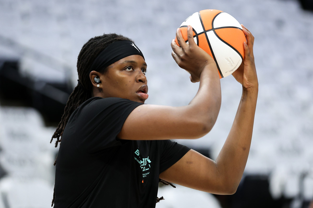 New York Liberty forward Jonquel Jones (35)