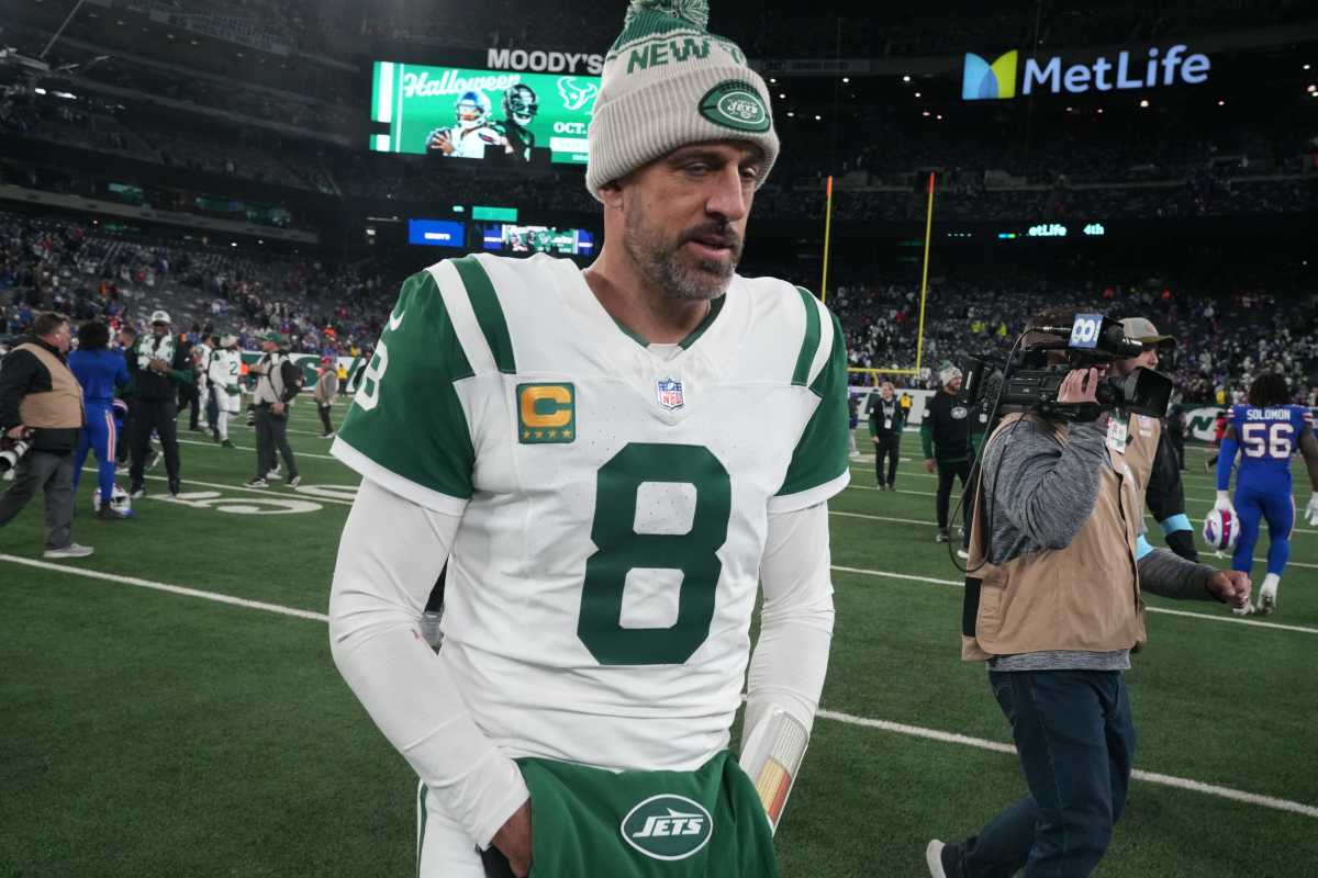 New York Jets’ Aaron Rodgers Labeled a ‘Toxic Cancer’ by Super Bowl