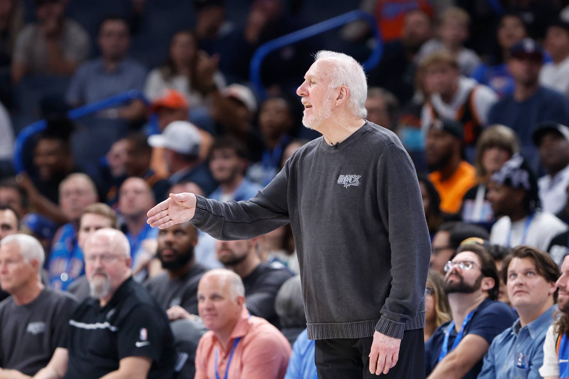 Gregg Popovich Oklahoma City Thunder vestuario 2024 Looking Ahead: Game 5 in San Antonio