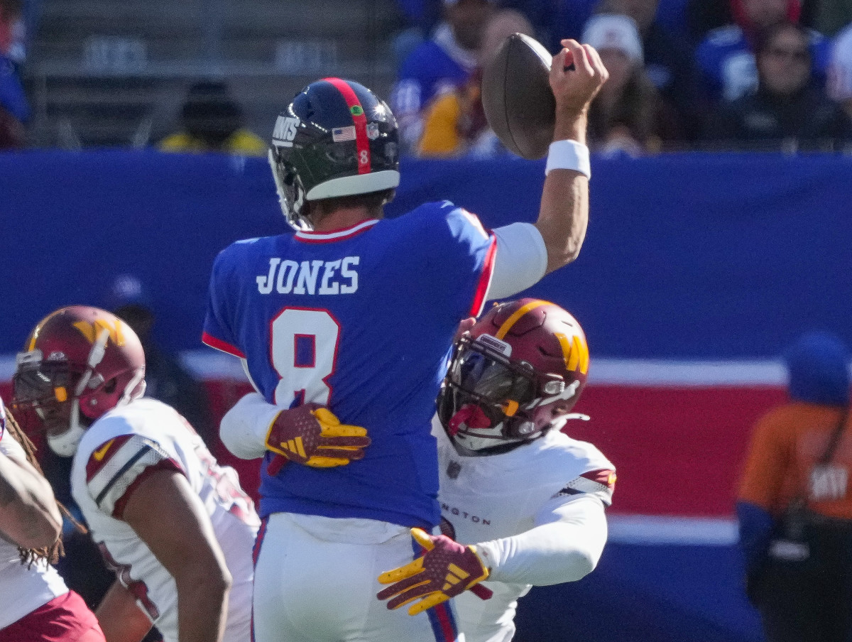 New York Giants' Self-Inflicted Mistakes Prove Crucial in Loss to  Washington Commanders - Athlon Sports