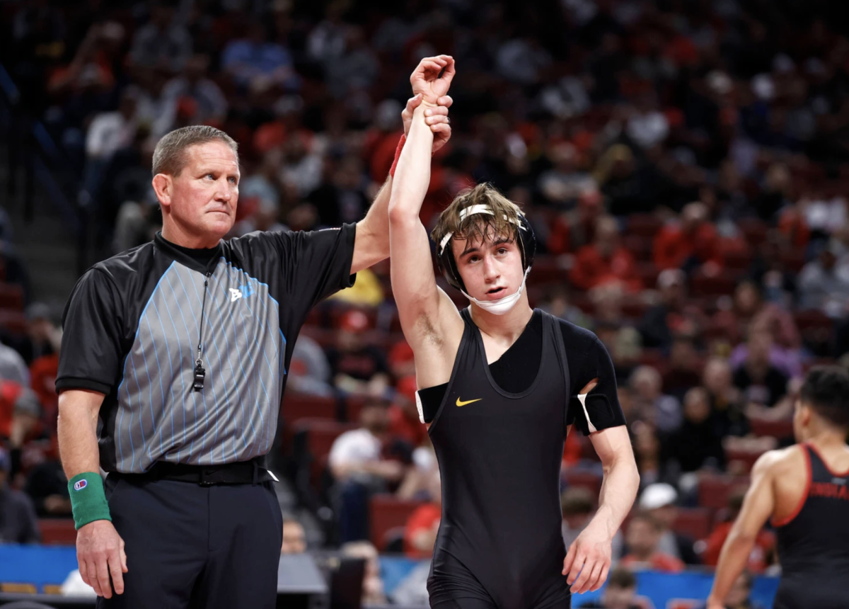 7 Hawkeyes Win Soldier Salute Titles