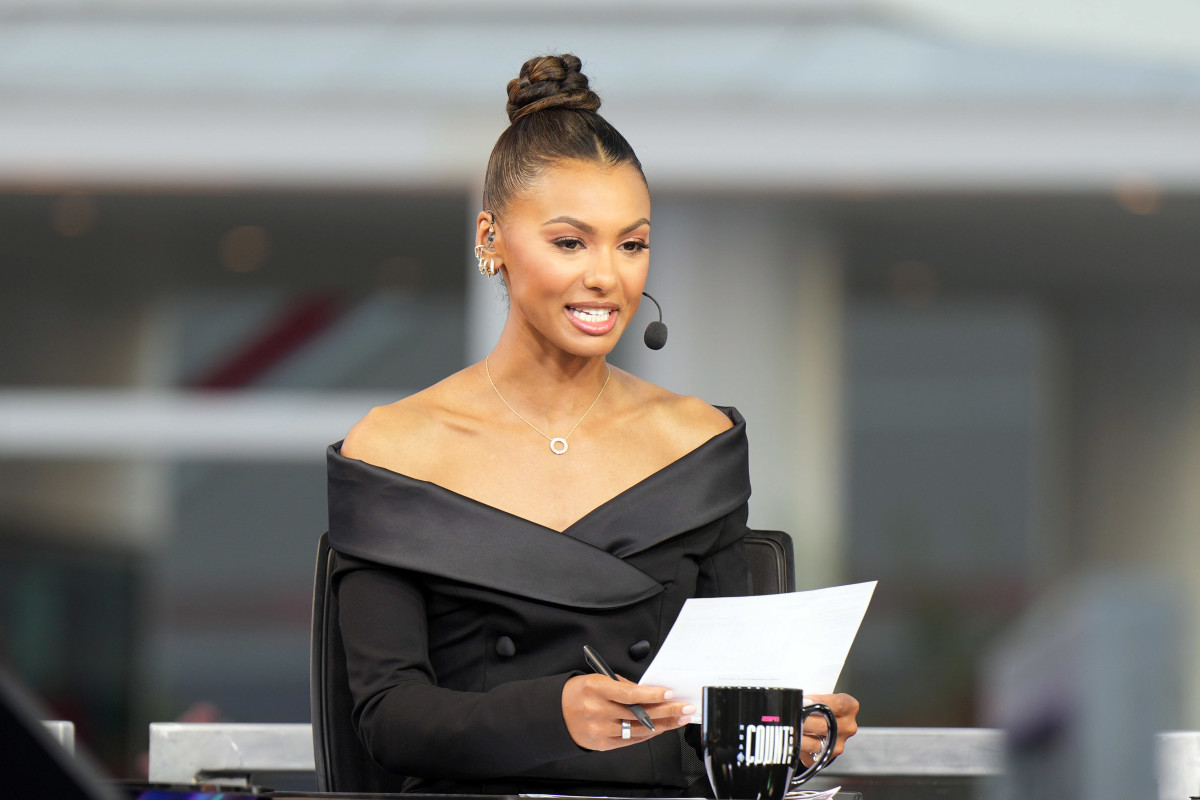 ESPN Reporter Malika Andrews Turns Heads with Chic Outfit on Sunday -  Athlon Sports