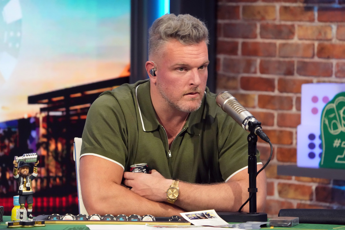 Pat McAfee Reveals Freshman College Football QB Who Will Be in Heisman