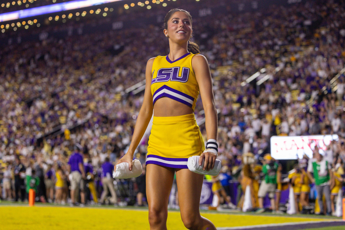 Cheerleaders Put in Danger During LSU-Alabama Episode - Athlon Sports