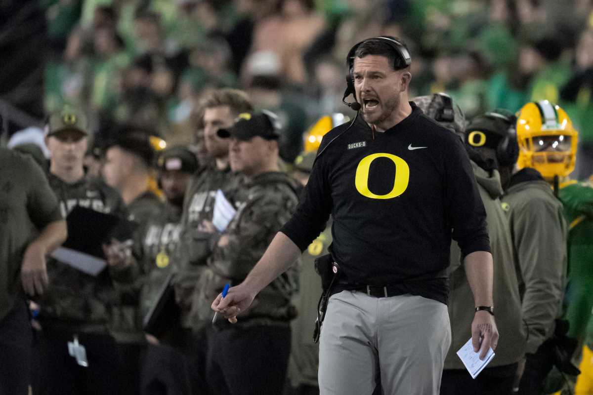 Oregon Coach Dan Lanning Earned $9.4 Million After Win Over Maryland ...