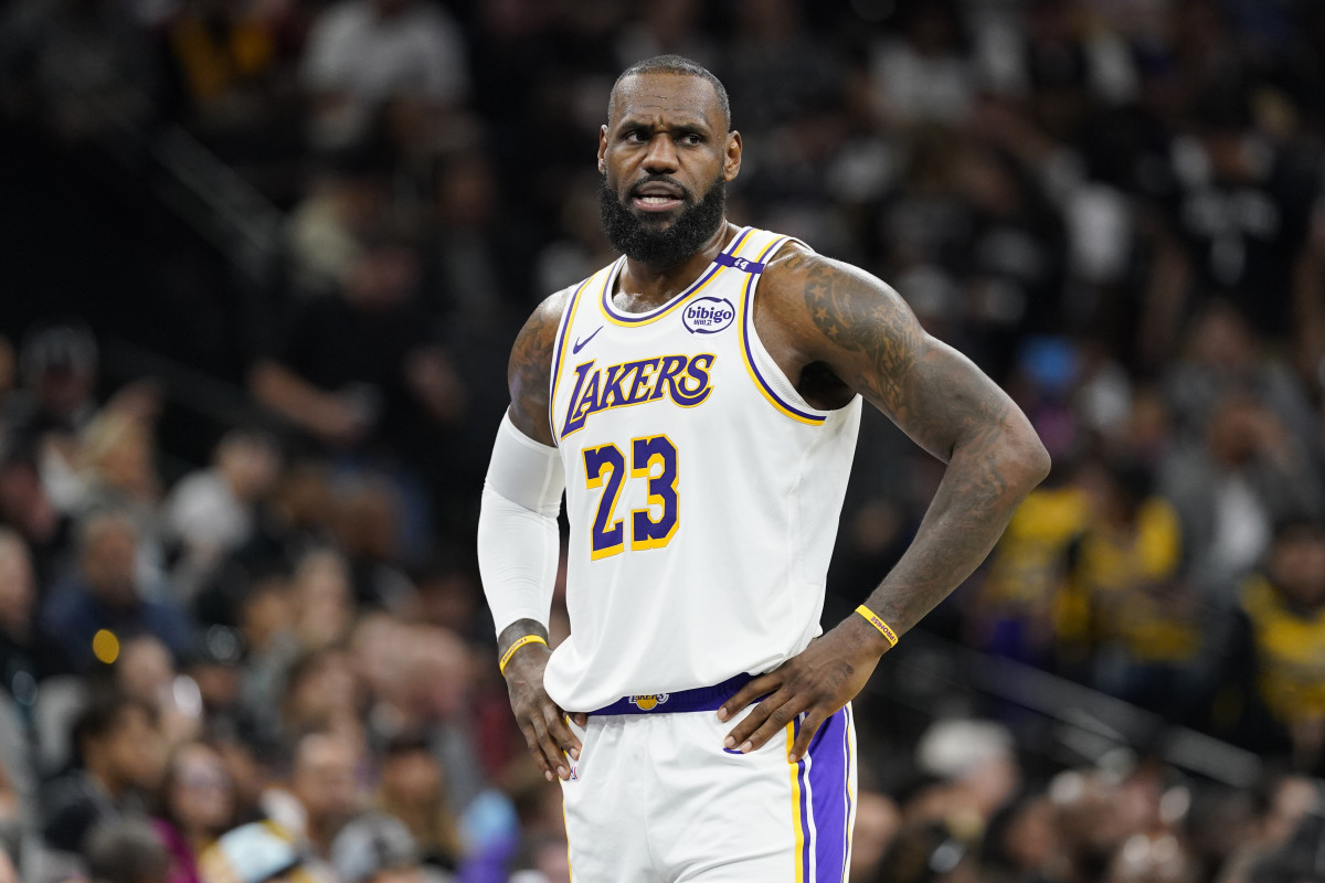 LeBron James Offers Baffling NSFW Self-Criticism After 4th Straight Triple- Double - Athlon Sports