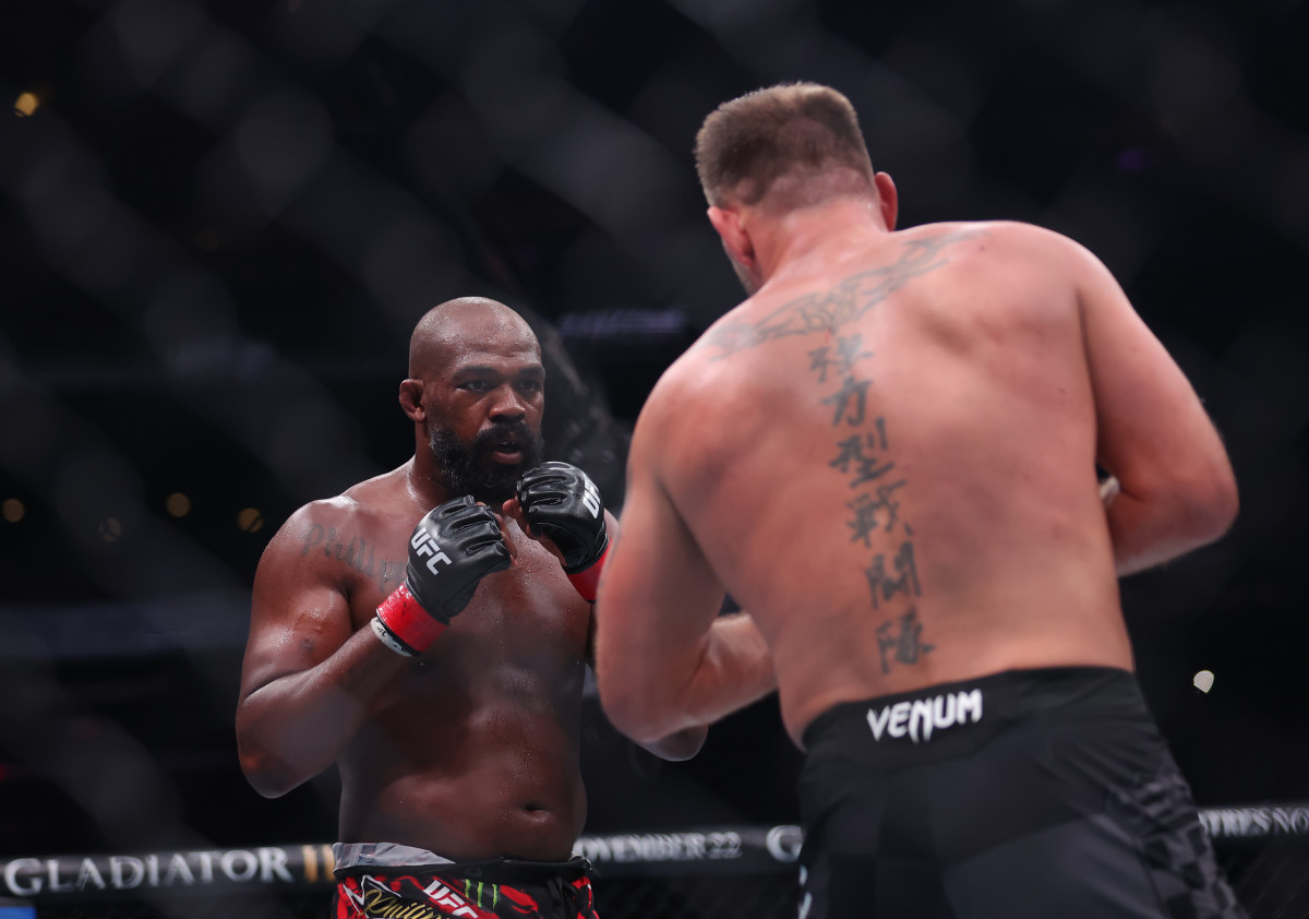 Slow-Mo Video of Jon Jones' Spinning Back Kick at UFC 309 Leaves Fans in  Disbelief - Athlon Sports