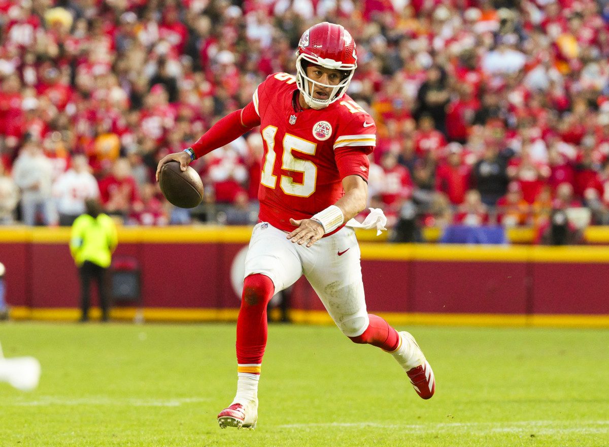 Chiefs Reporter Noticed Something About Patrick Mahomes' Ankle - Athlon  Sports