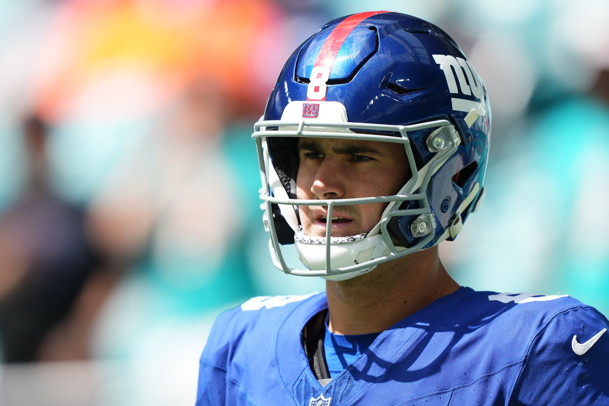 Daniel Jones Signing Could Make Sense for the Dolphins - Athlon Sports