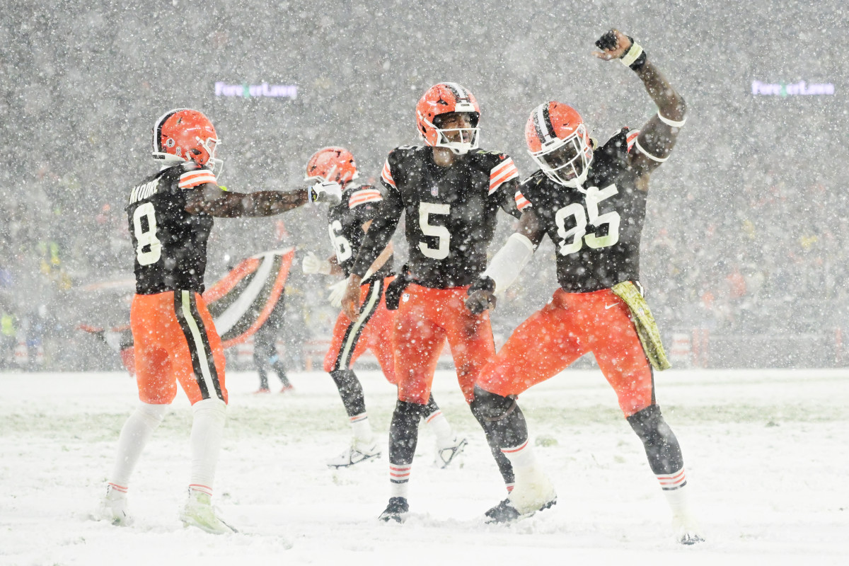 Cleveland Browns' Quarterback Jameis Winston Shines vs. Pittsburgh ...