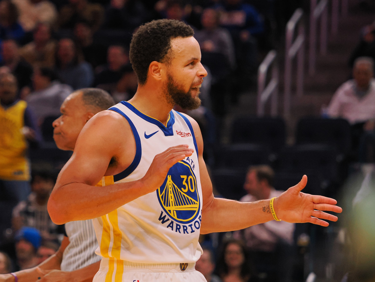 Golden State Warriors guard Stephen Curry (30).