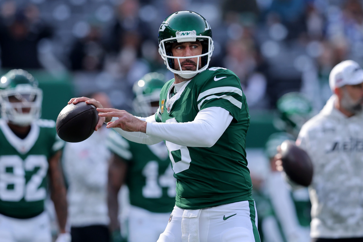 Jets Qb Aaron Rodgers Expected To Face Nfl Punishment For Action In Sunday S Loss Athlon Sports Jets Qb Aaron Rodgers Expected To Face Nfl Punishment For Action In Sunday S Loss Athlon Sports