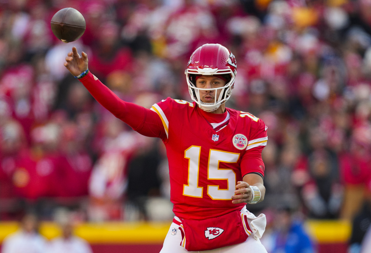 Chiefs quarterback Patrick Mahomes throws agains the Raiders on Nov. 29, 2024.