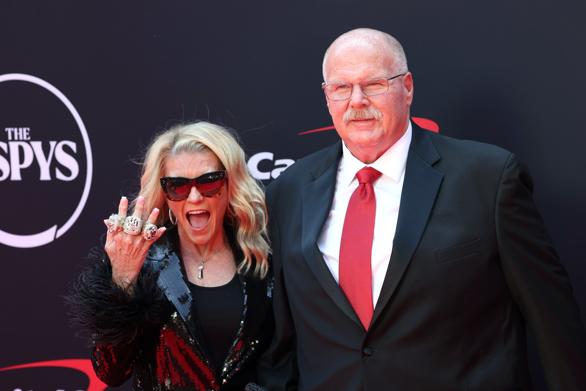 Andy Reid, Wife Turning Heads on Red Carpet Before Chiefs Holiday Movie ...