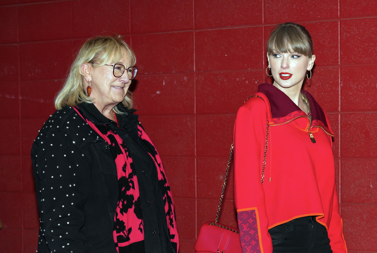 Donna Kelce and Taylor Swift