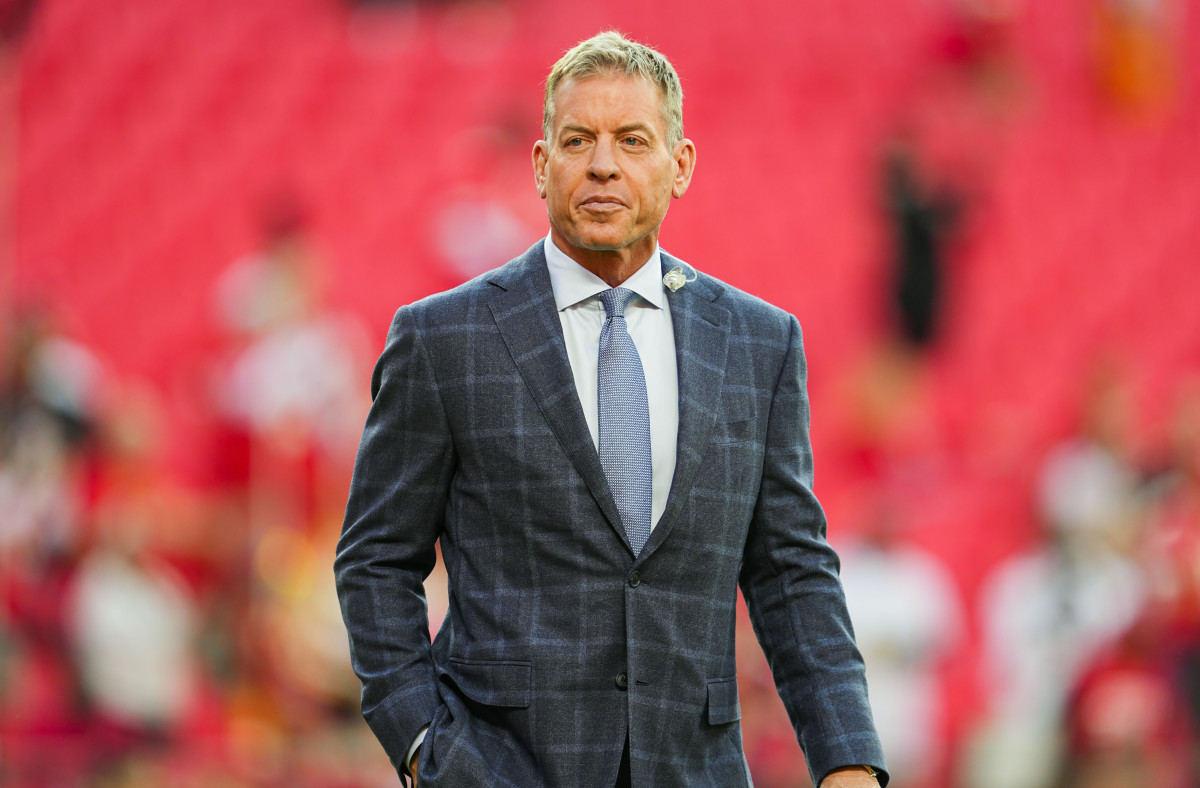 Troy Aikman Predicts Who Will Be Cowboys Head Coach in 2025 - Athlon Sports