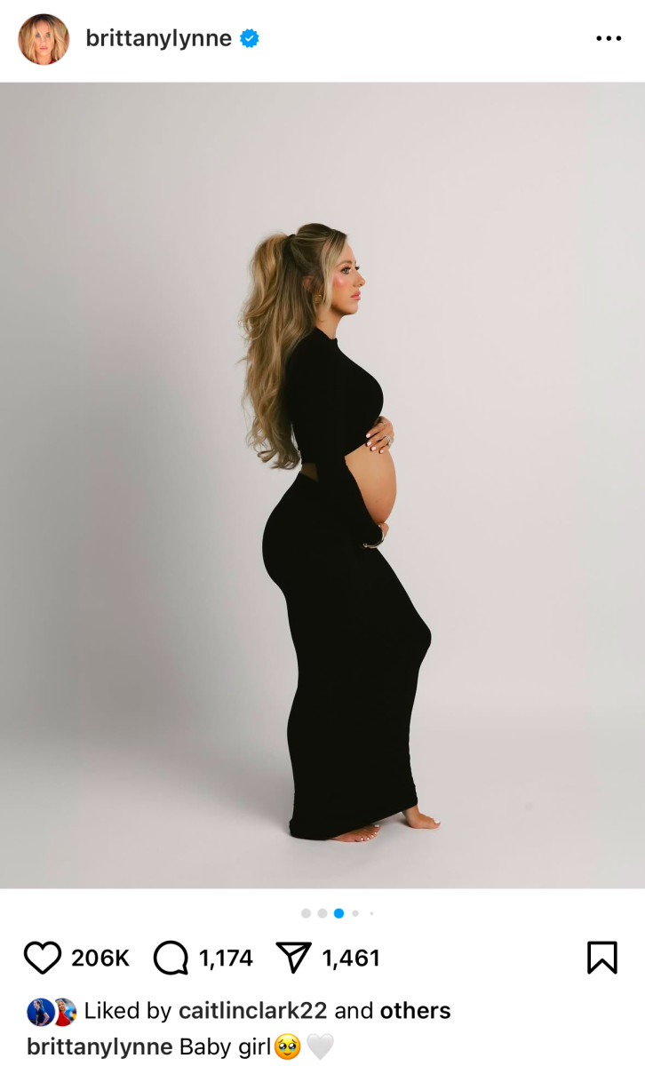 Chiefs quarterback Patrick Mahomes' wife, Brittany Mahomes, shows off her baby bump on Dec. 2, 2024.