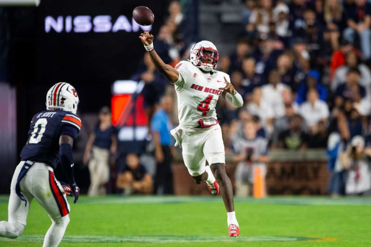 Utah's Devon Dampier Ranked Top-10 Quarterback Ahead of 2025 Season -  Athlon Sports