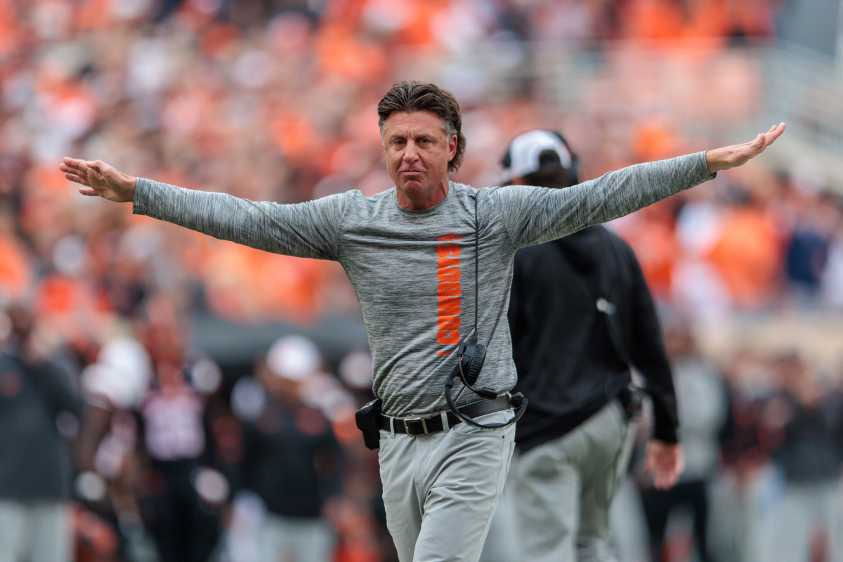 Oklahoma State Cowboys coach Mike Gundy reacts after a call during the second quarter against the Arizona State Sun Devils.