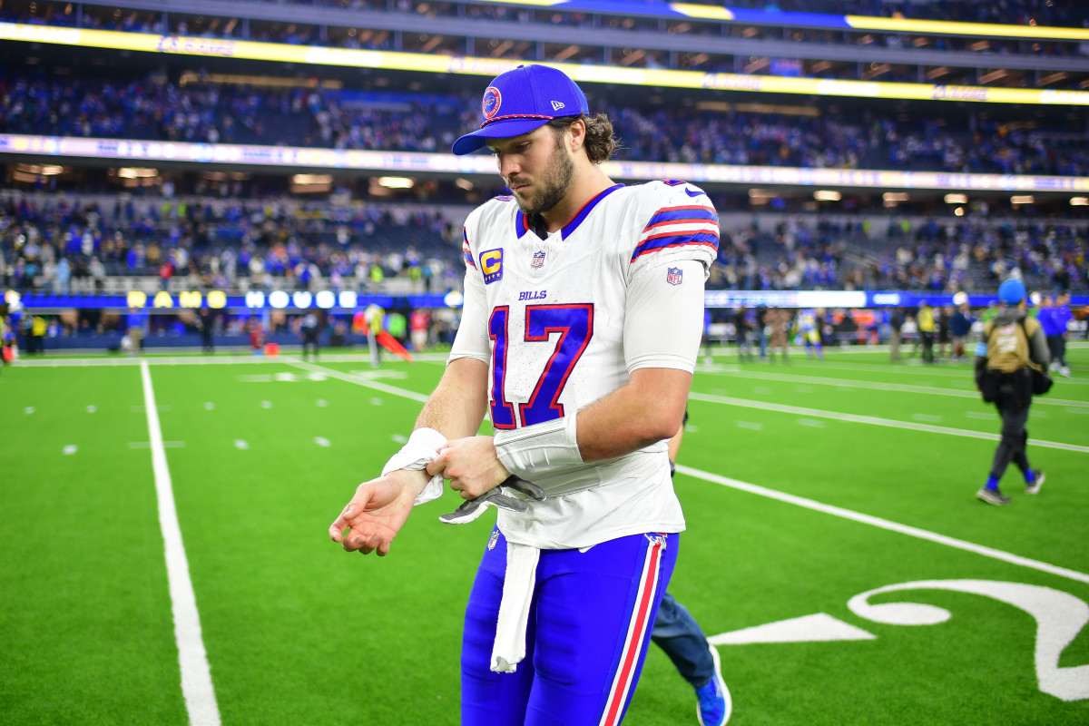 Buffalo Bills Josh Allen Admits Offense Must 'Keep Up' With Detroit Lions -  Athlon Sports