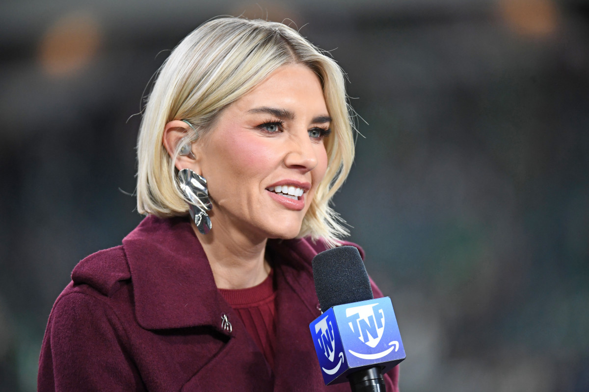 Charissa Thompson Turned Heads With 'Thursday Night Football' Outfit ...