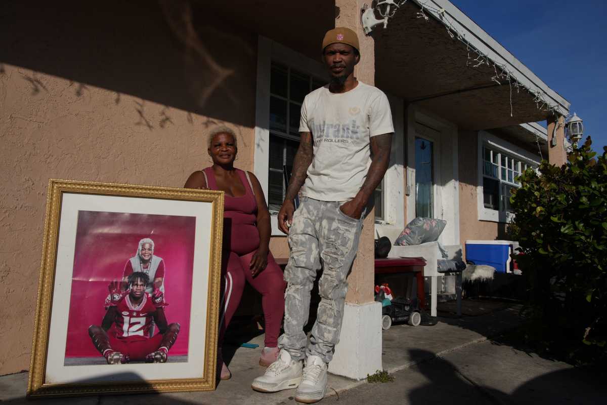 Video Surfaces of Travis Hunter’s Dad Reacting to the Heisman Trophy