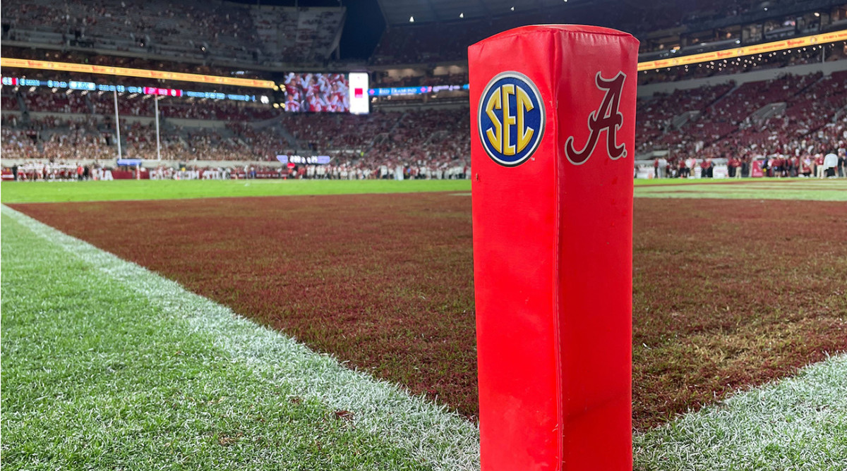 Former Alabama Player Named as One of the Best Freshmen of the Century - Athlon Sports