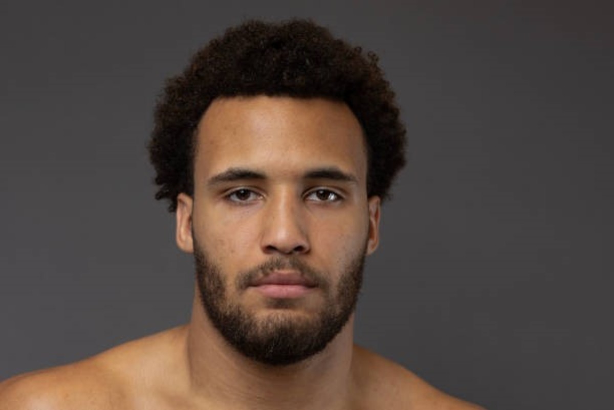 Moses Itauma Stuns Demsey Mckean In The First Round Athlon Sports Boxing