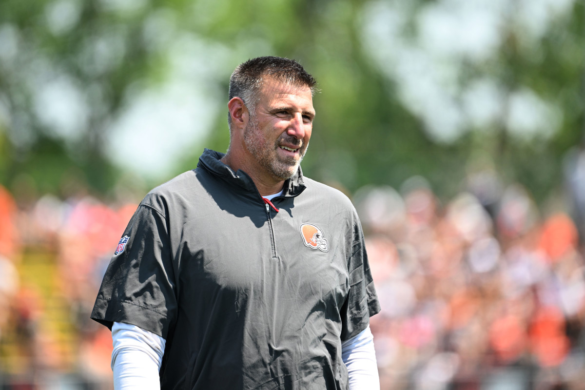 What Fans Need to Know About Mike Vrabel As Coach Ends New York Jets ...