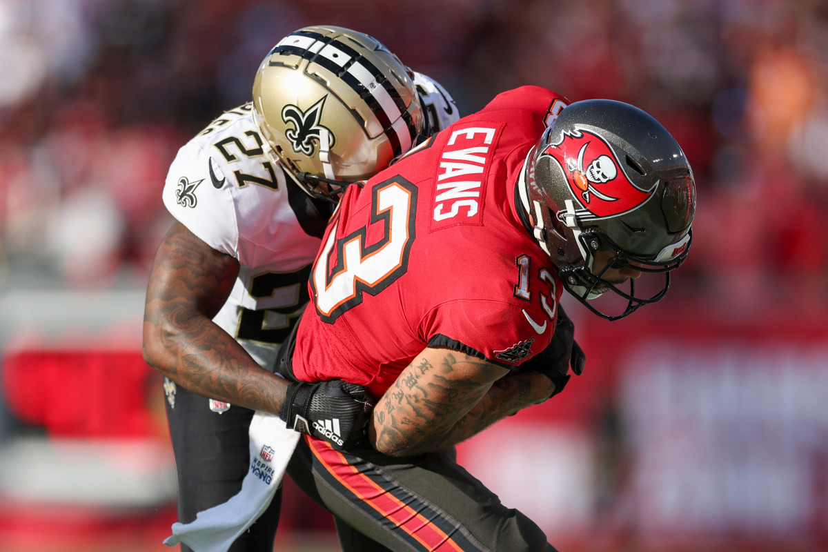 Tampa Bay Buccaneers Mike Evans Turns Heads With Thanks For Keeping ...