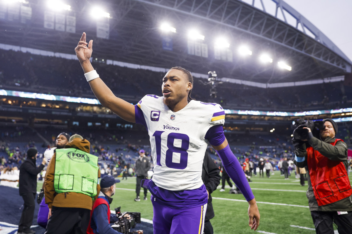 Vikings Make Unfortunate NFL Playoff History After Blowout Loss to Lions -  Athlon Sports